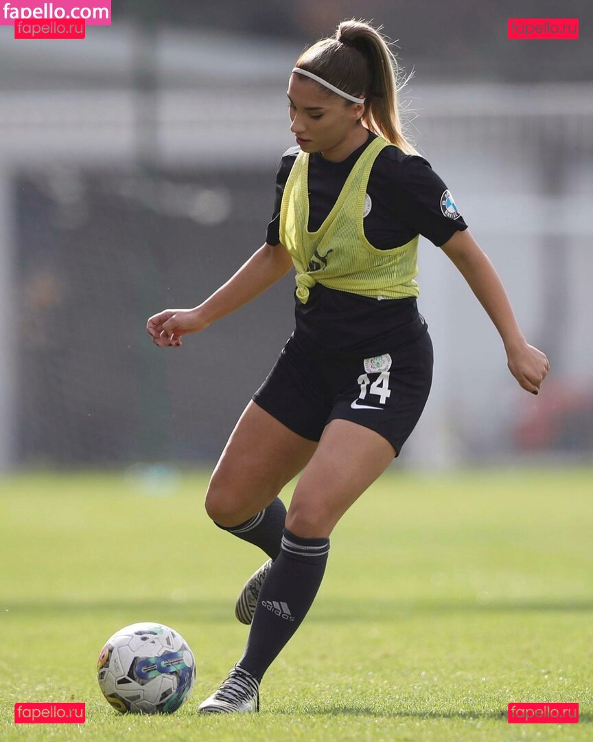 Elif Karaarslan / elifkaraarslan17 / elifkaraarslan_ / elifkaraarslan_17 Onlyfans Photo Gallery 