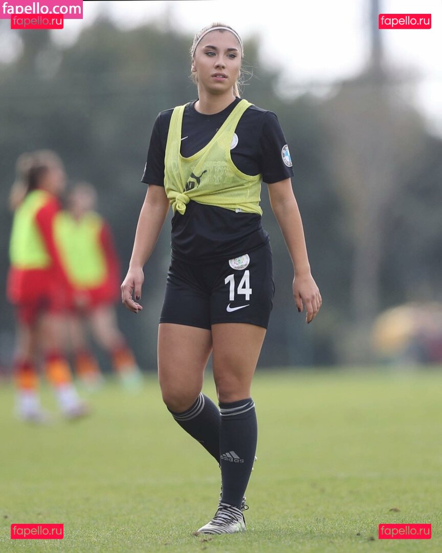 Elif Karaarslan / elifkaraarslan17 / elifkaraarslan_ / elifkaraarslan_17 Onlyfans Photo Gallery 