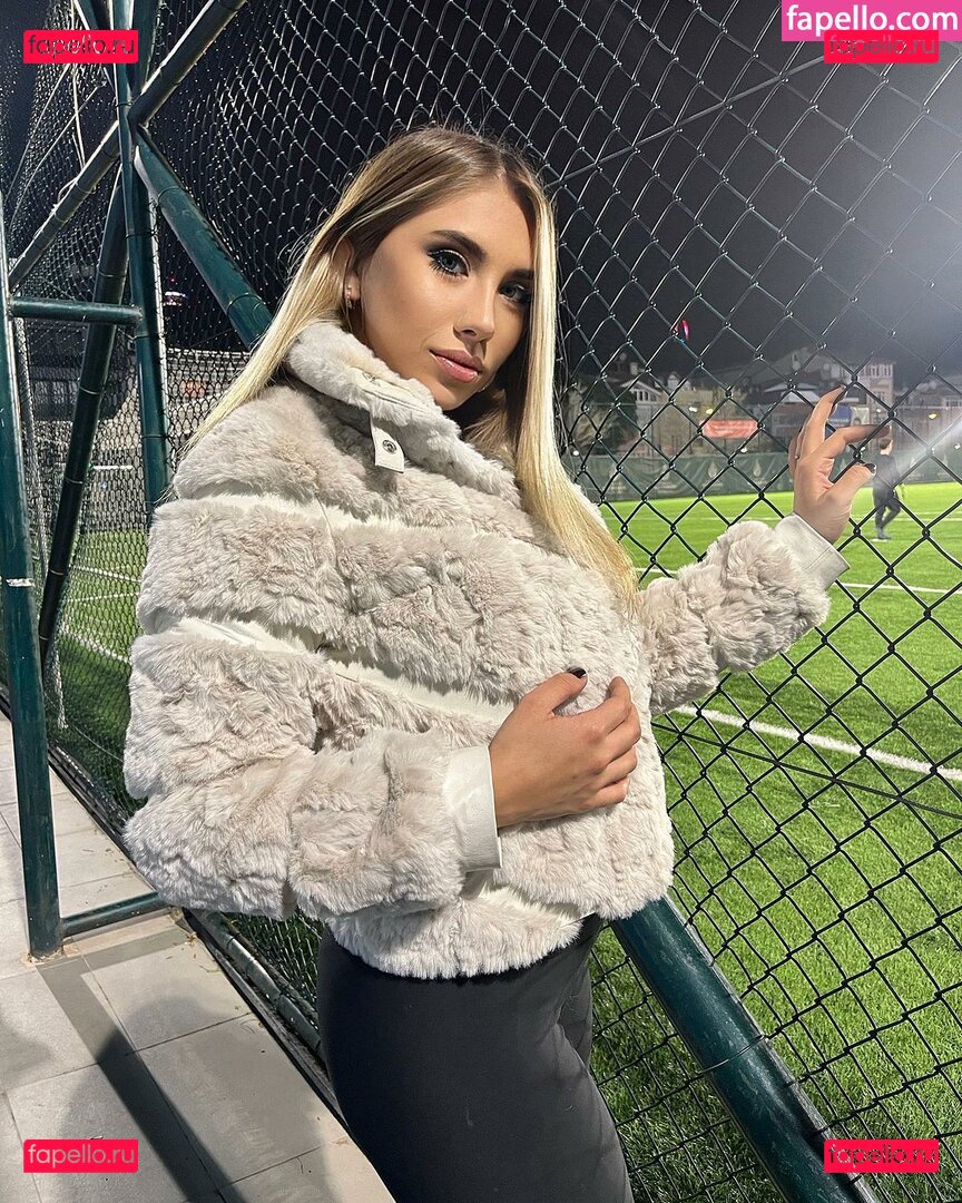 Elif Karaarslan / elifkaraarslan17 / elifkaraarslan_ / elifkaraarslan_17 Onlyfans Photo Gallery 