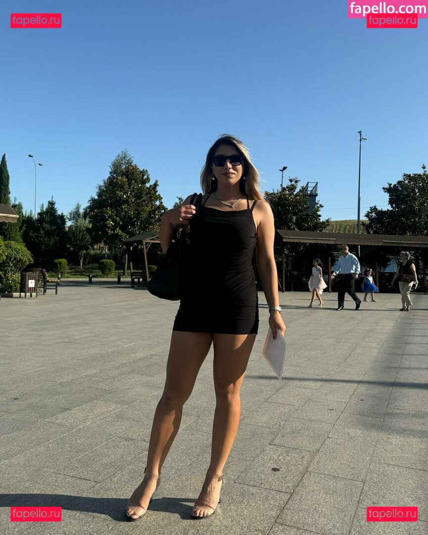 Elif Karaarslan / elifkaraarslan17 / elifkaraarslan_ / elifkaraarslan_17 Onlyfans Photo Gallery 
