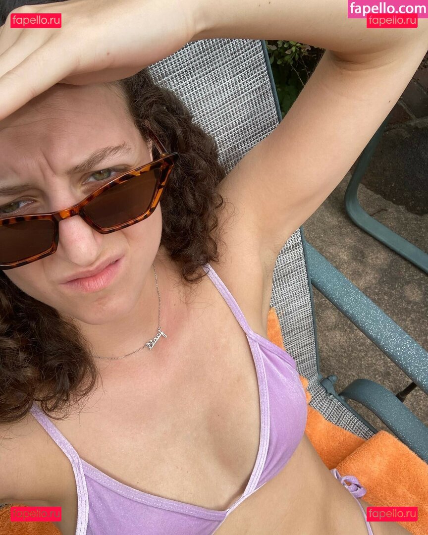 Yvette Segan / yvettesegan Onlyfans Photo Gallery 