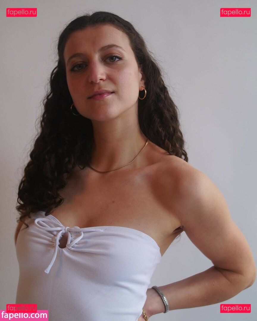 Yvette Segan / yvettesegan Onlyfans Photo Gallery 