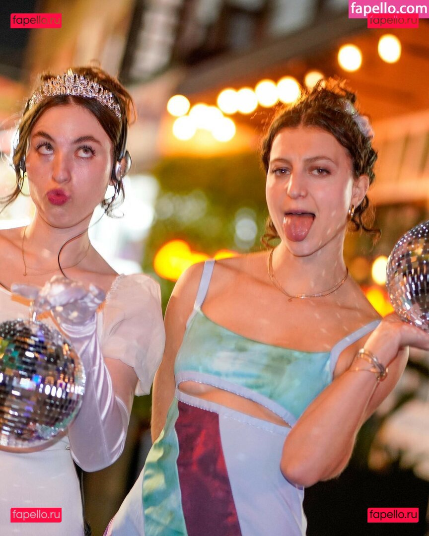 Yvette Segan / yvettesegan Onlyfans Photo Gallery 