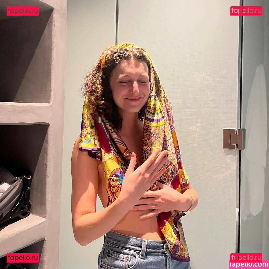 Yvette Segan / yvettesegan Onlyfans Photo Gallery 