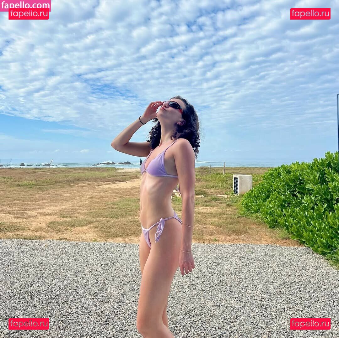 Yvette Segan / yvettesegan Onlyfans Photo Gallery 