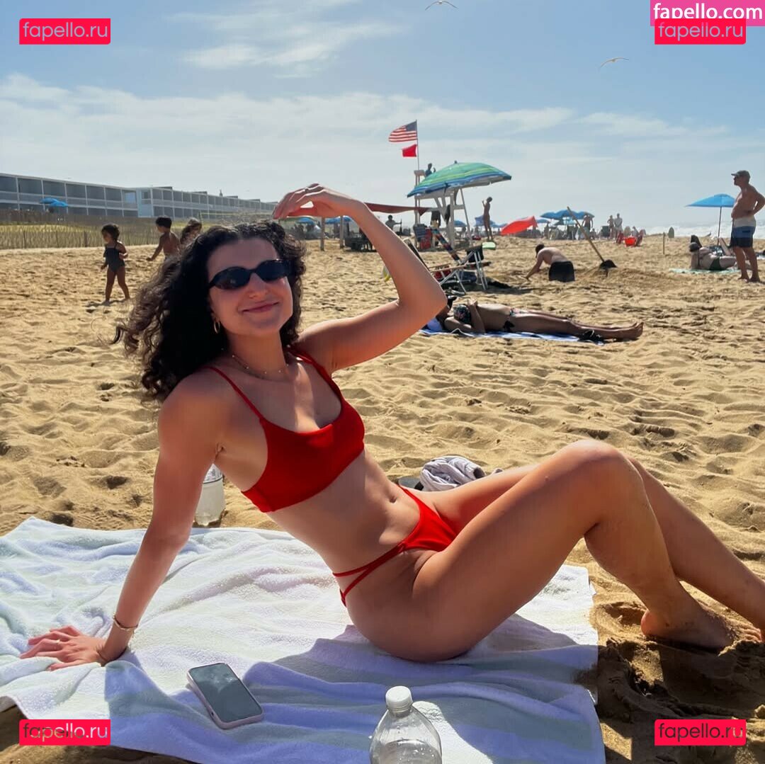 Yvette Segan / yvettesegan Onlyfans Photo Gallery 