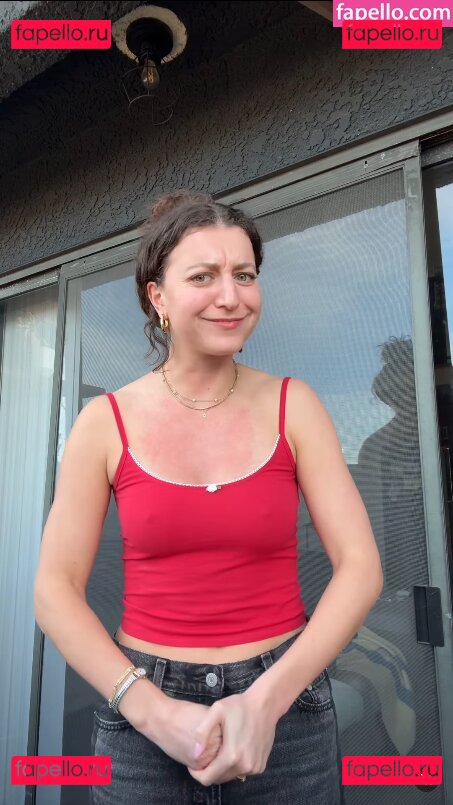 Yvette Segan / yvettesegan Onlyfans Photo Gallery 