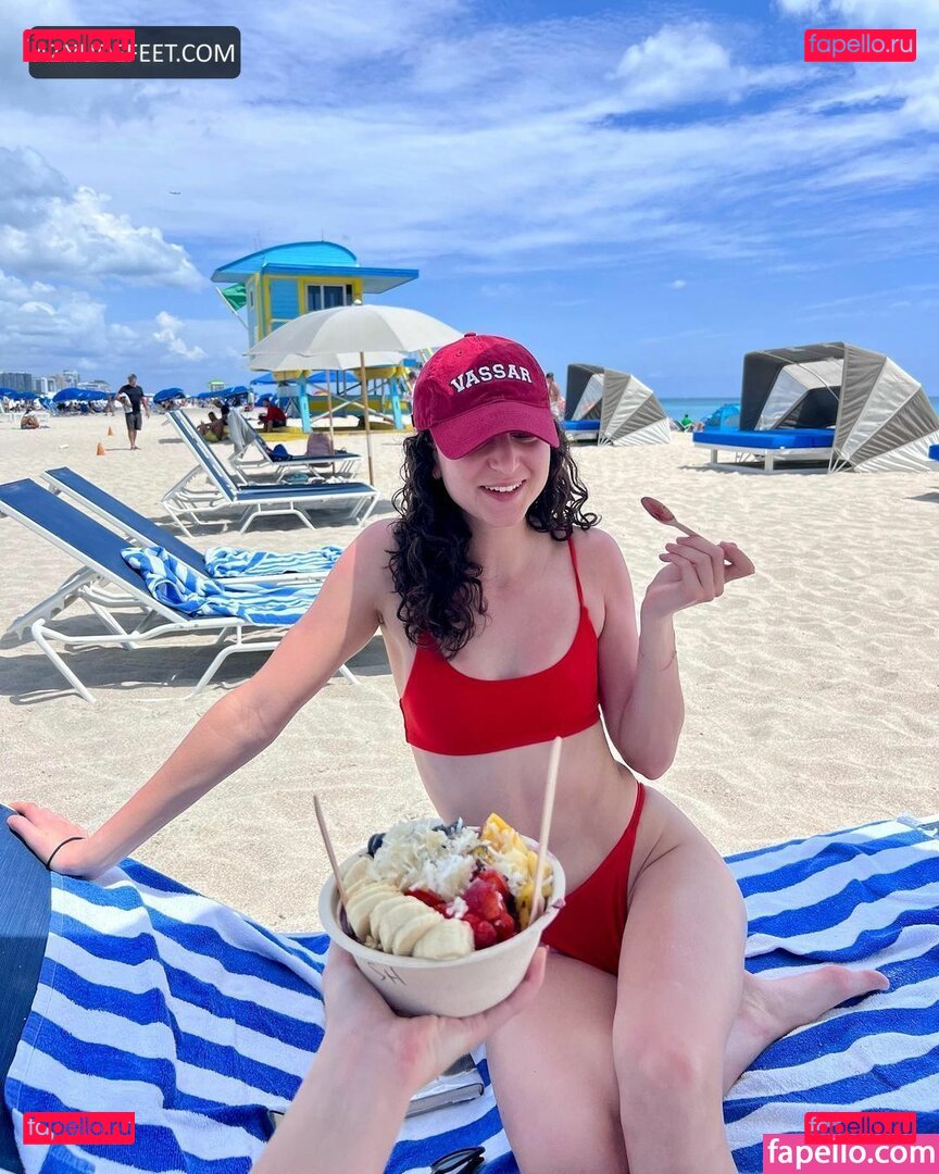 Yvette Segan / yvettesegan Onlyfans Photo Gallery 