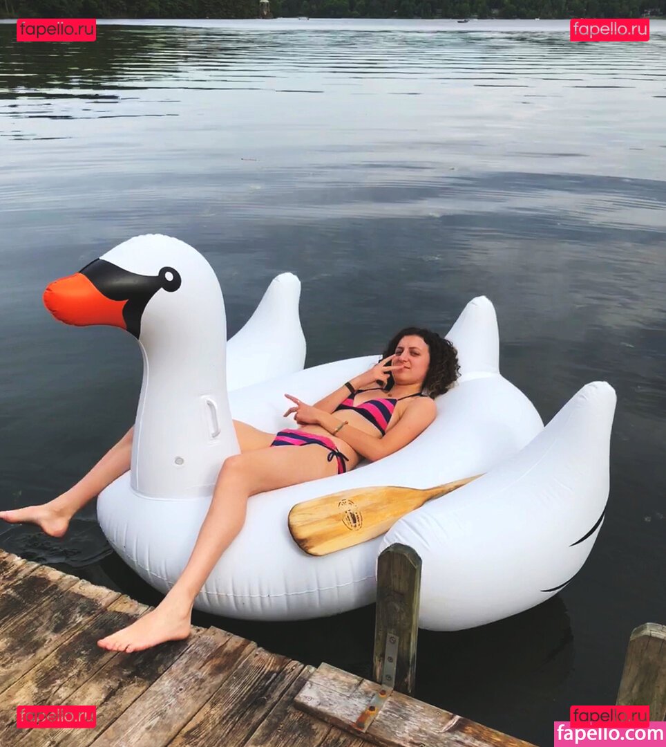 Yvette Segan / yvettesegan Onlyfans Photo Gallery 