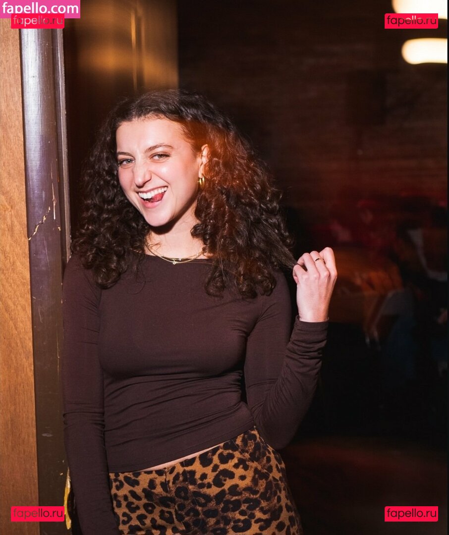 Yvette Segan / yvettesegan Onlyfans Photo Gallery 