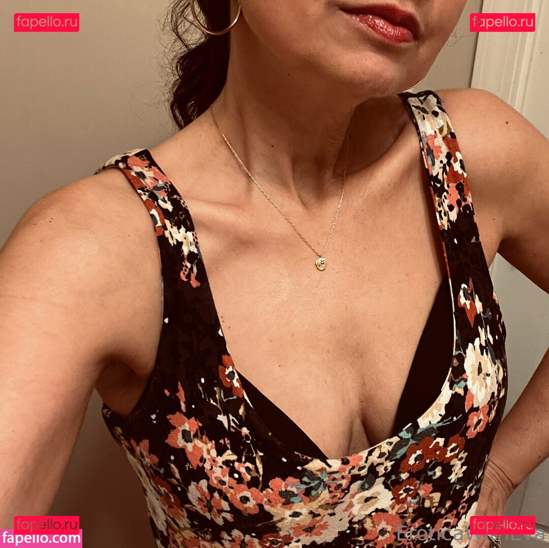 eroticawitheva / evolving_with_eve Onlyfans Photo Gallery 