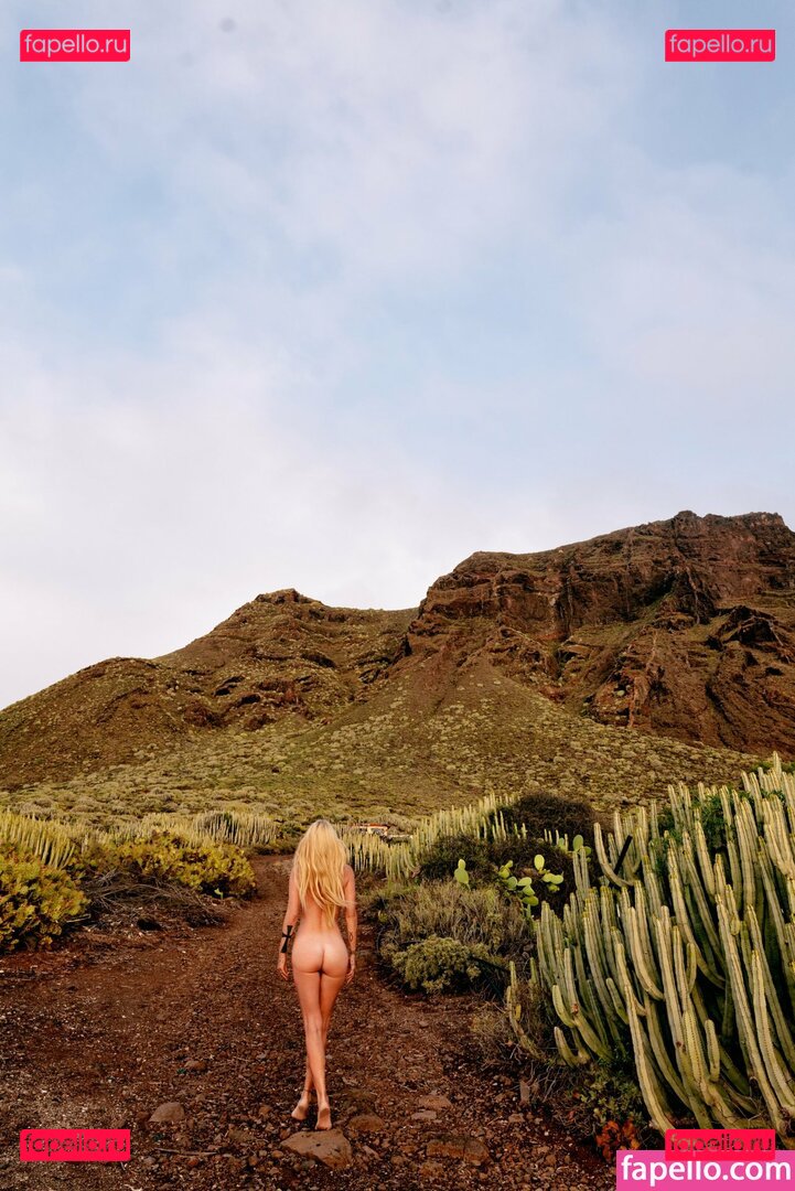 Sarah Kern / sarahkern_official Onlyfans Photo Gallery 