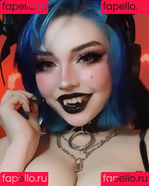 QueenNephilim / https: / queen.nephie Onlyfans Photo Gallery 