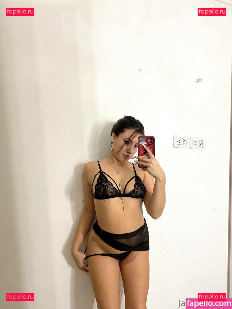 Jane Ferreira / peachesjane Onlyfans Photo Gallery 