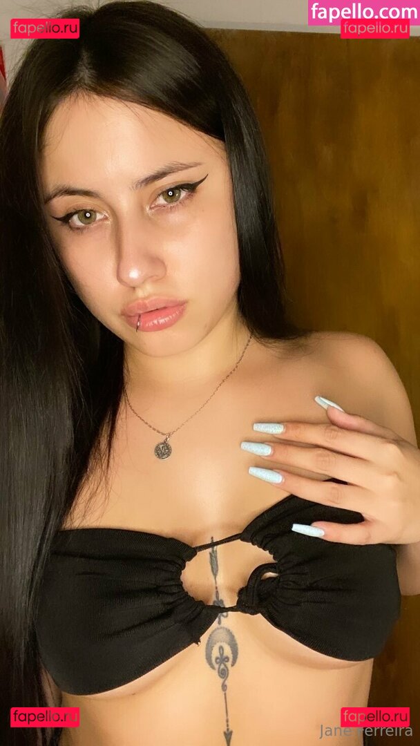 Jane Ferreira / peachesjane Onlyfans Photo Gallery 