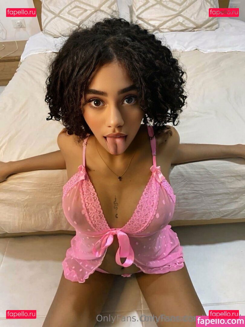 oyasumi0220 / suzunee Onlyfans Photo Gallery 