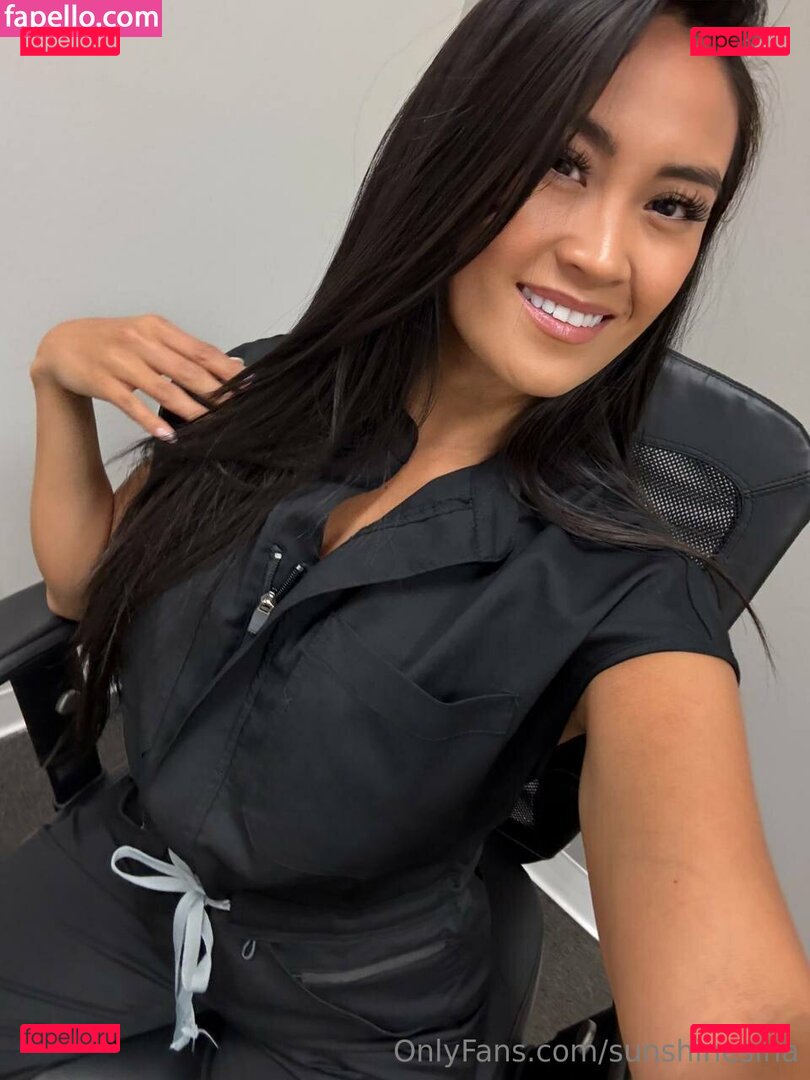 sunshinesina / sunshinesinaxo