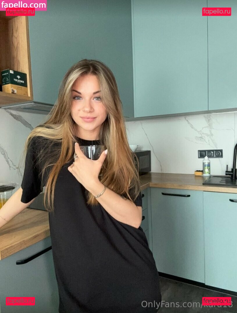 kara18 Onlyfans Photo Gallery 