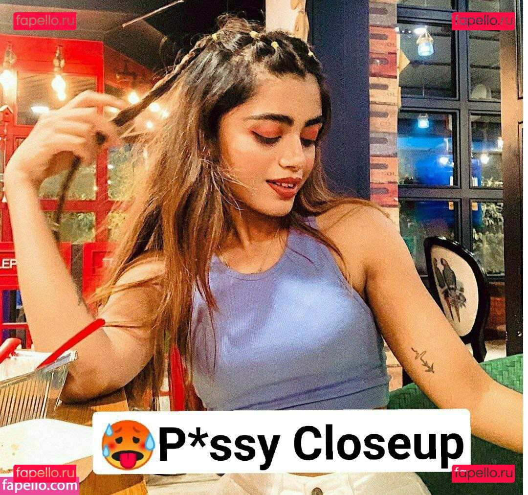 Simi Das / _simidas_ Onlyfans Photo Gallery 