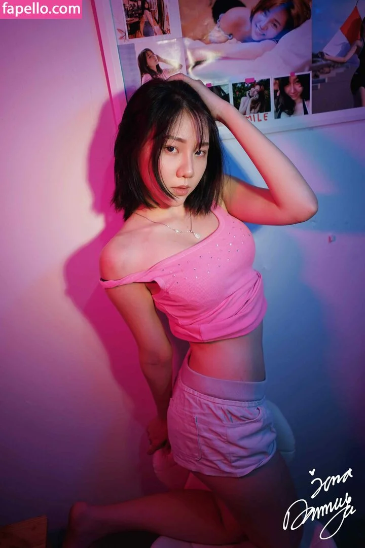 Jenadammaya Onlyfans Photo Gallery 