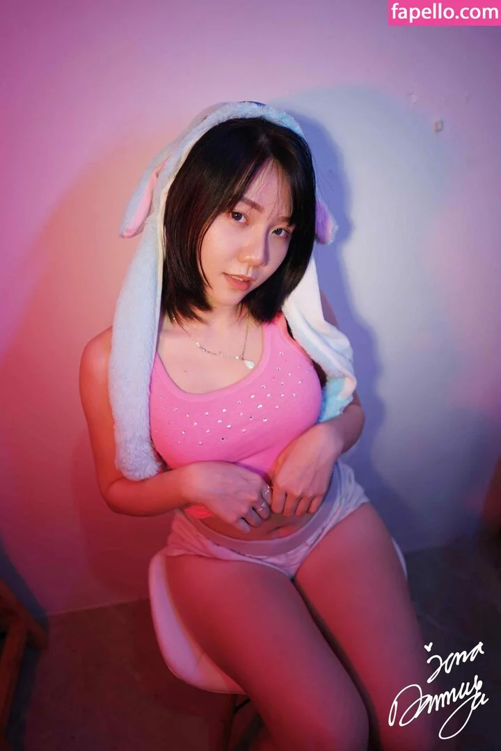 Jenadammaya Onlyfans Photo Gallery 