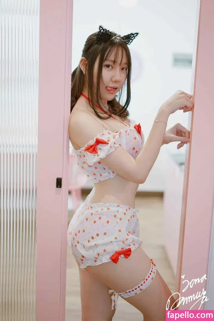 Jenadammaya Onlyfans Photo Gallery 