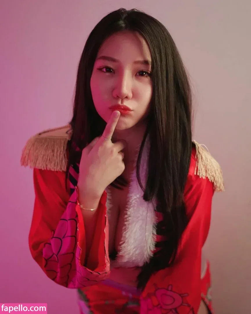 Jenadammaya Onlyfans Photo Gallery 