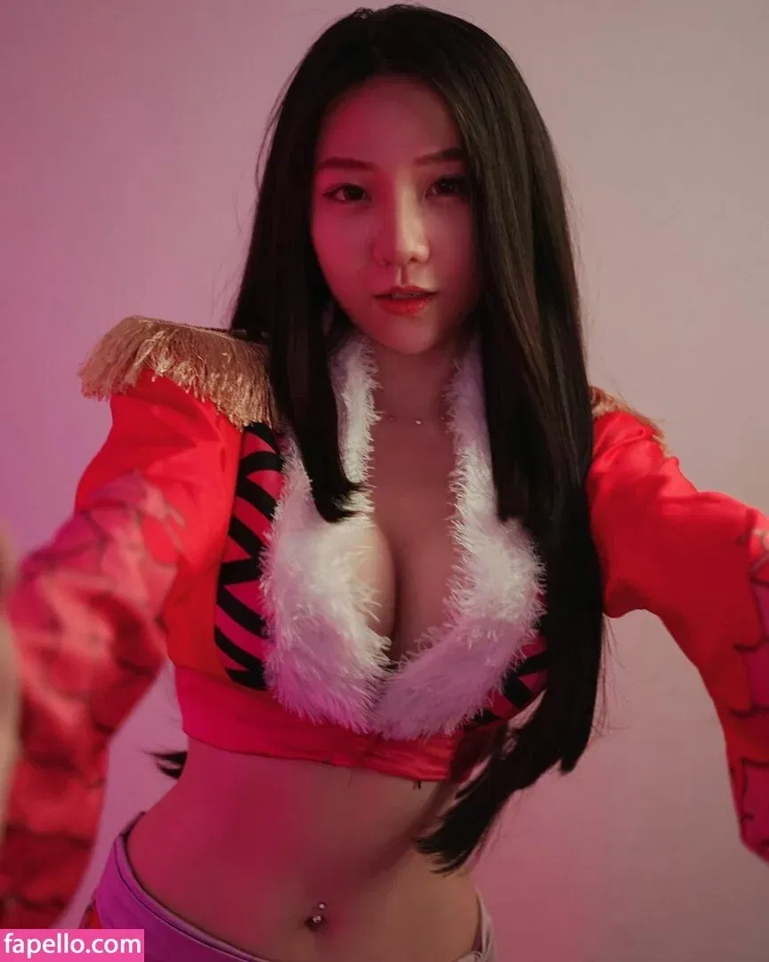 Jenadammaya Onlyfans Photo Gallery 