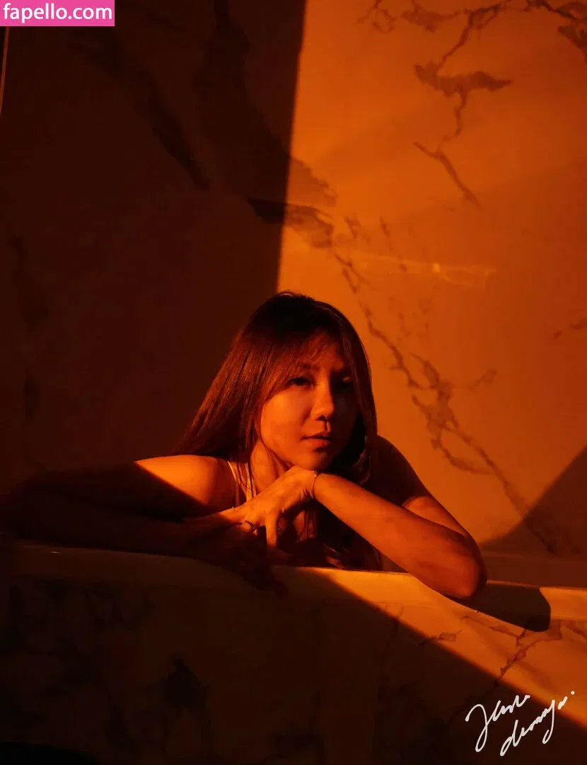 Jenadammaya Onlyfans Photo Gallery 