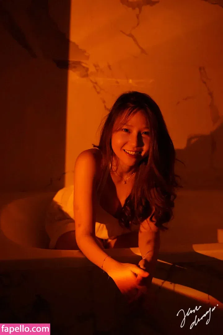 Jenadammaya Onlyfans Photo Gallery 