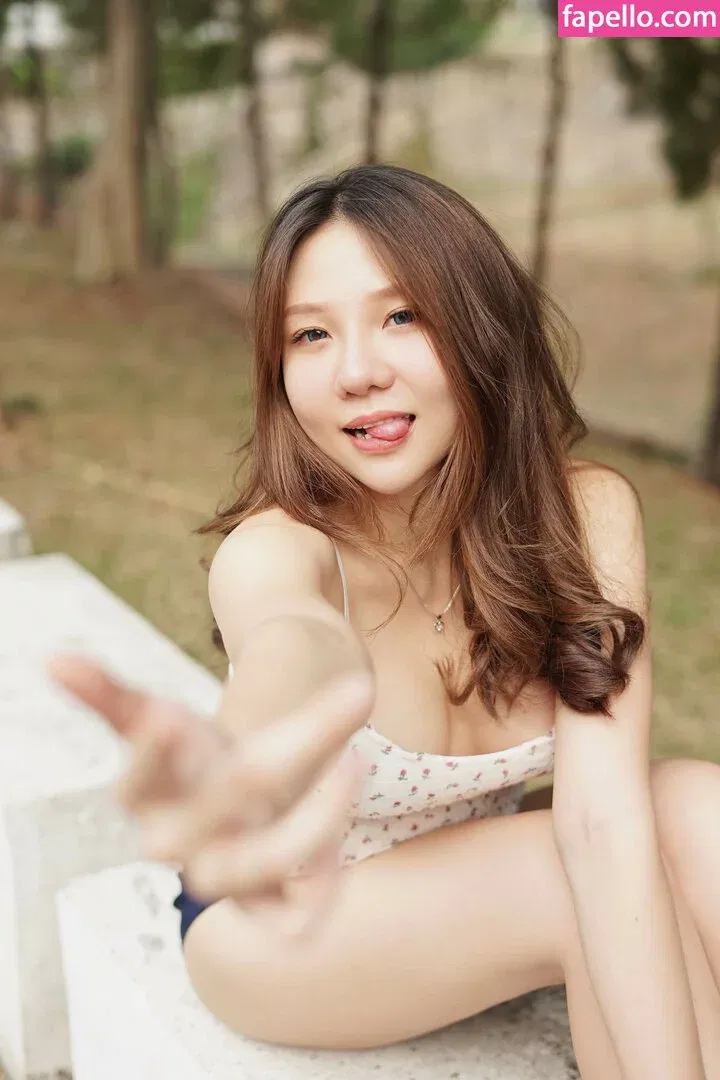 Jenadammaya Onlyfans Photo Gallery 