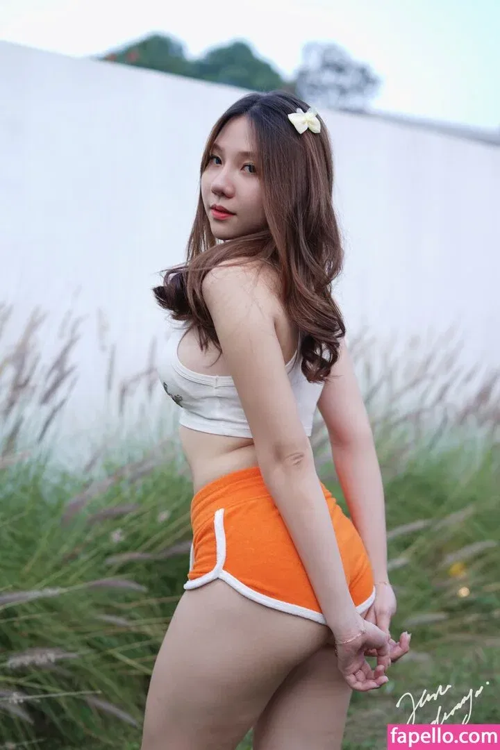 Jenadammaya Onlyfans Photo Gallery 