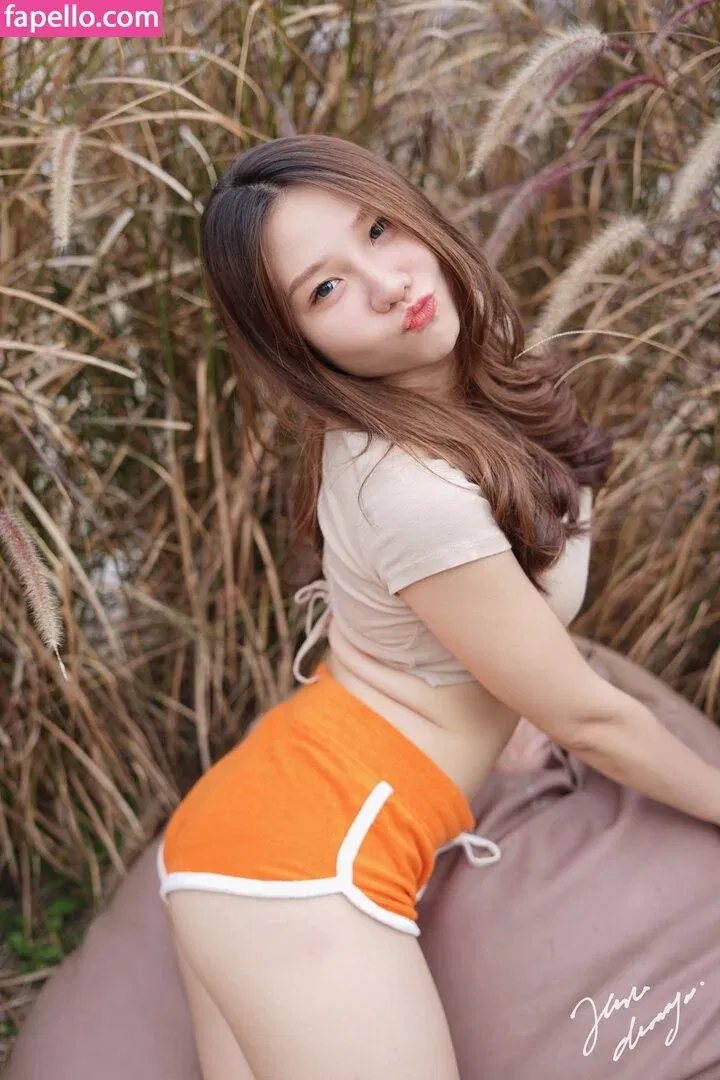 Jenadammaya Onlyfans Photo Gallery 