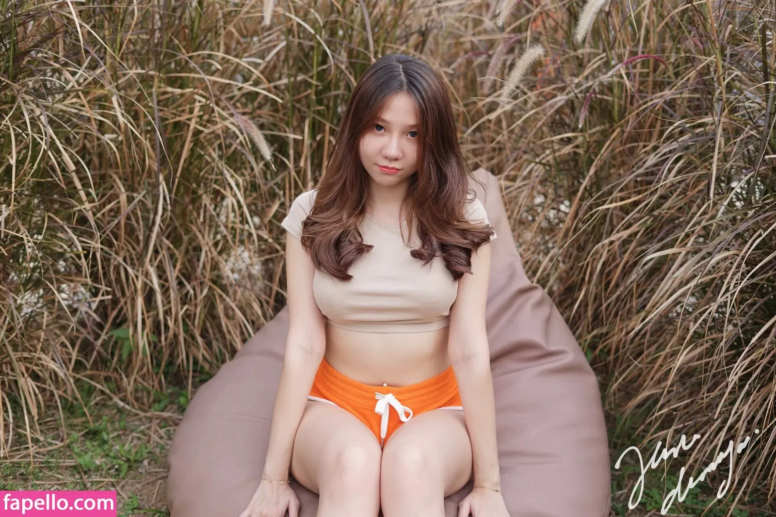 Jenadammaya Onlyfans Photo Gallery 