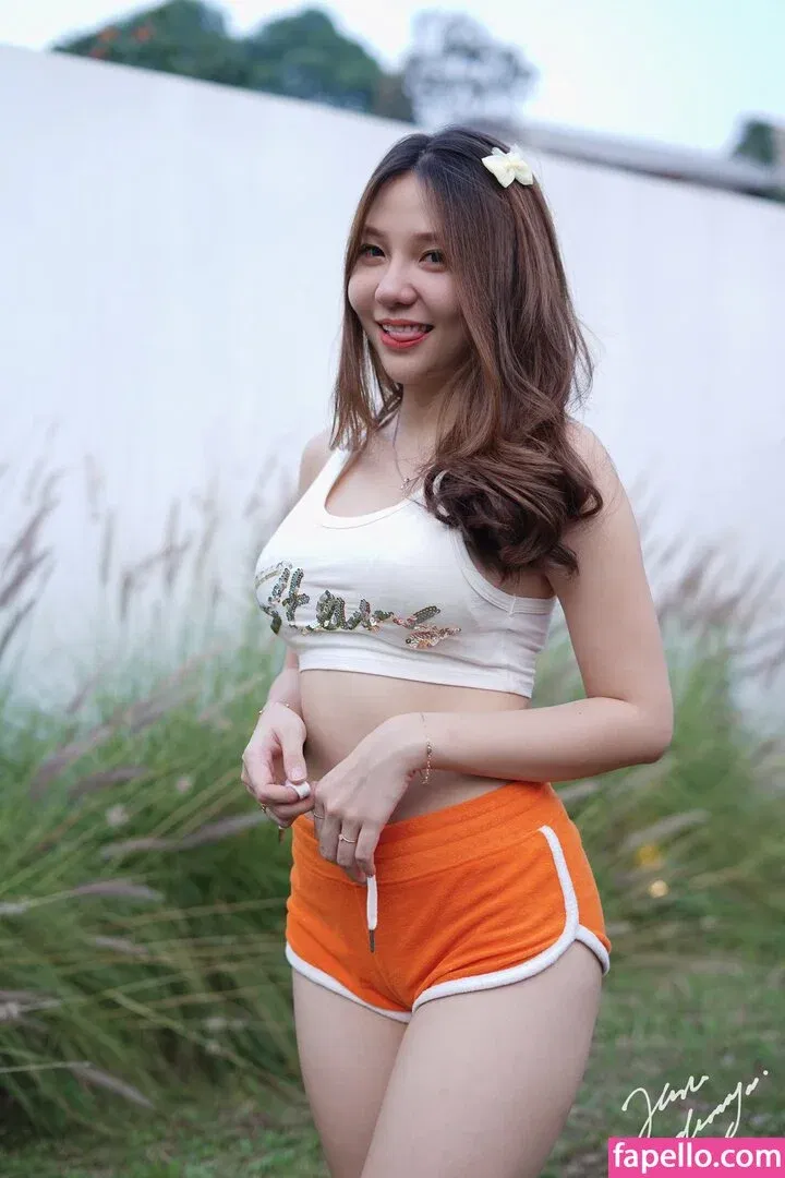 Jenadammaya Onlyfans Photo Gallery 