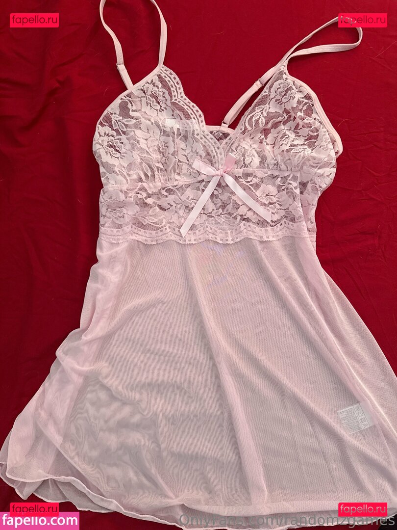 Alyssapear3 / Tok / randomzgames / randomzgamingnoodlez Onlyfans Photo Gallery 