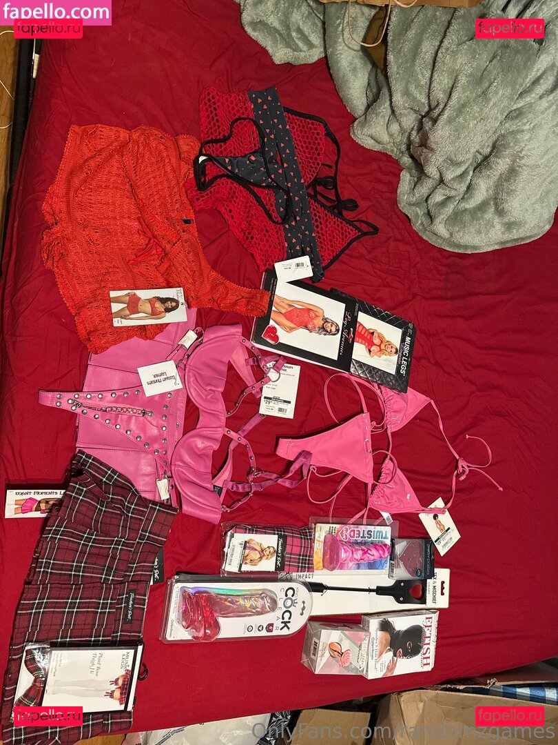 Alyssapear3 / Tok / randomzgames / randomzgamingnoodlez Onlyfans Photo Gallery 