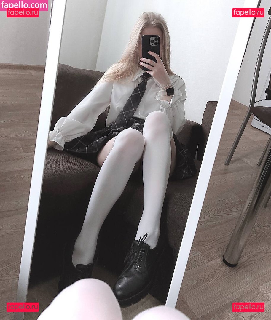 Xzwwass / angelicnymphh / sidoorovam Onlyfans Photo Gallery 