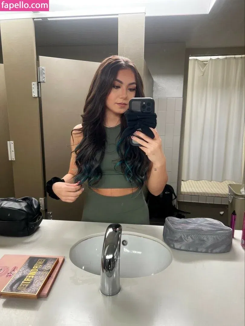 Skye Dolecki Onlyfans Photo Gallery 