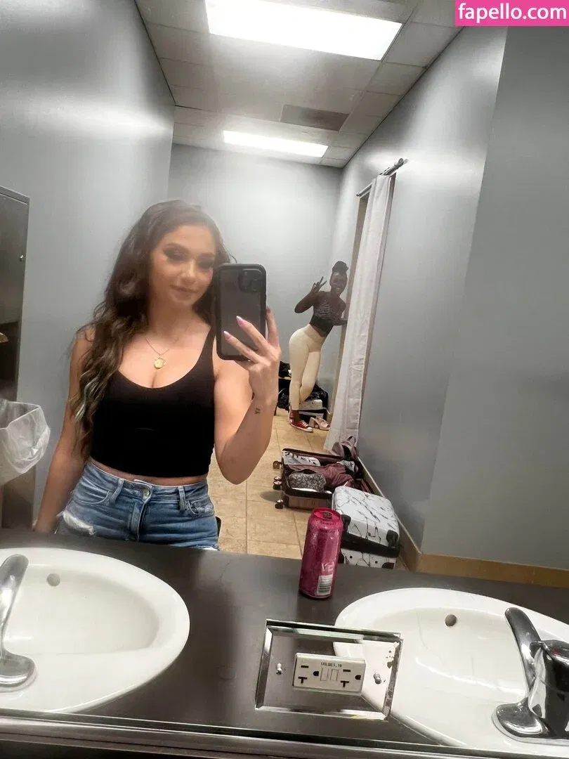 Skye Dolecki Onlyfans Photo Gallery 