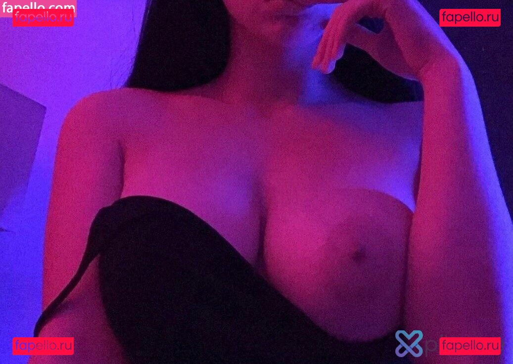 tiny_mou / tinyloufree / tinytvoya / tojistxy Onlyfans Photo Gallery 