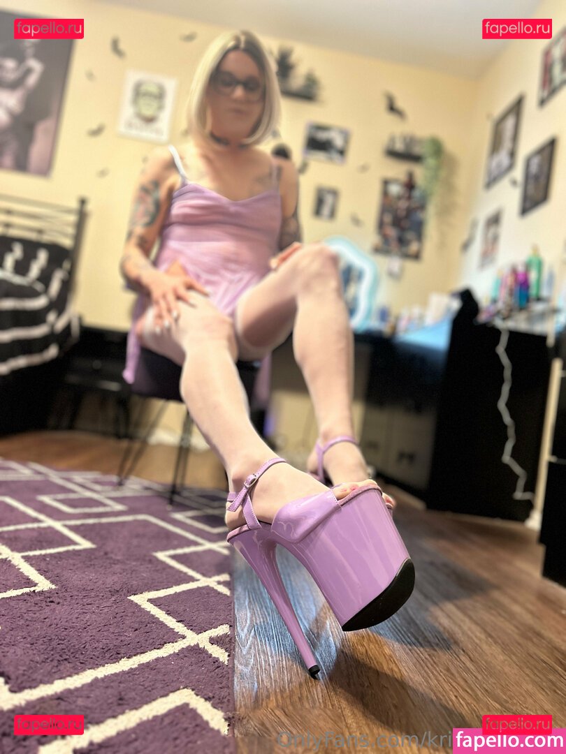 krissy.kross / krisxkross_cd Onlyfans Photo Gallery 