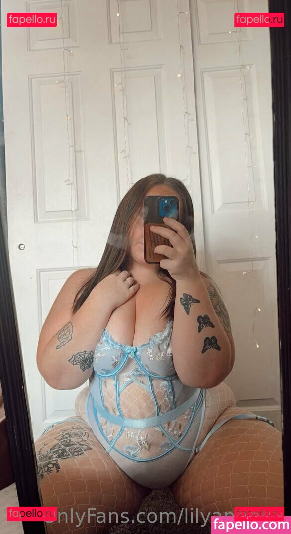 LilyAnn / lilyannn_x / lilyannnnx Onlyfans Photo Gallery 
