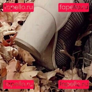 LilyAnn / lilyannn_x / lilyannnnx Onlyfans Photo Gallery 