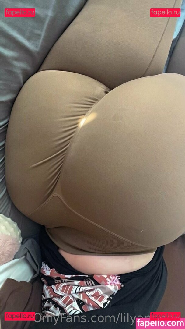 LilyAnn / lilyannn_x / lilyannnnx Onlyfans Photo Gallery 