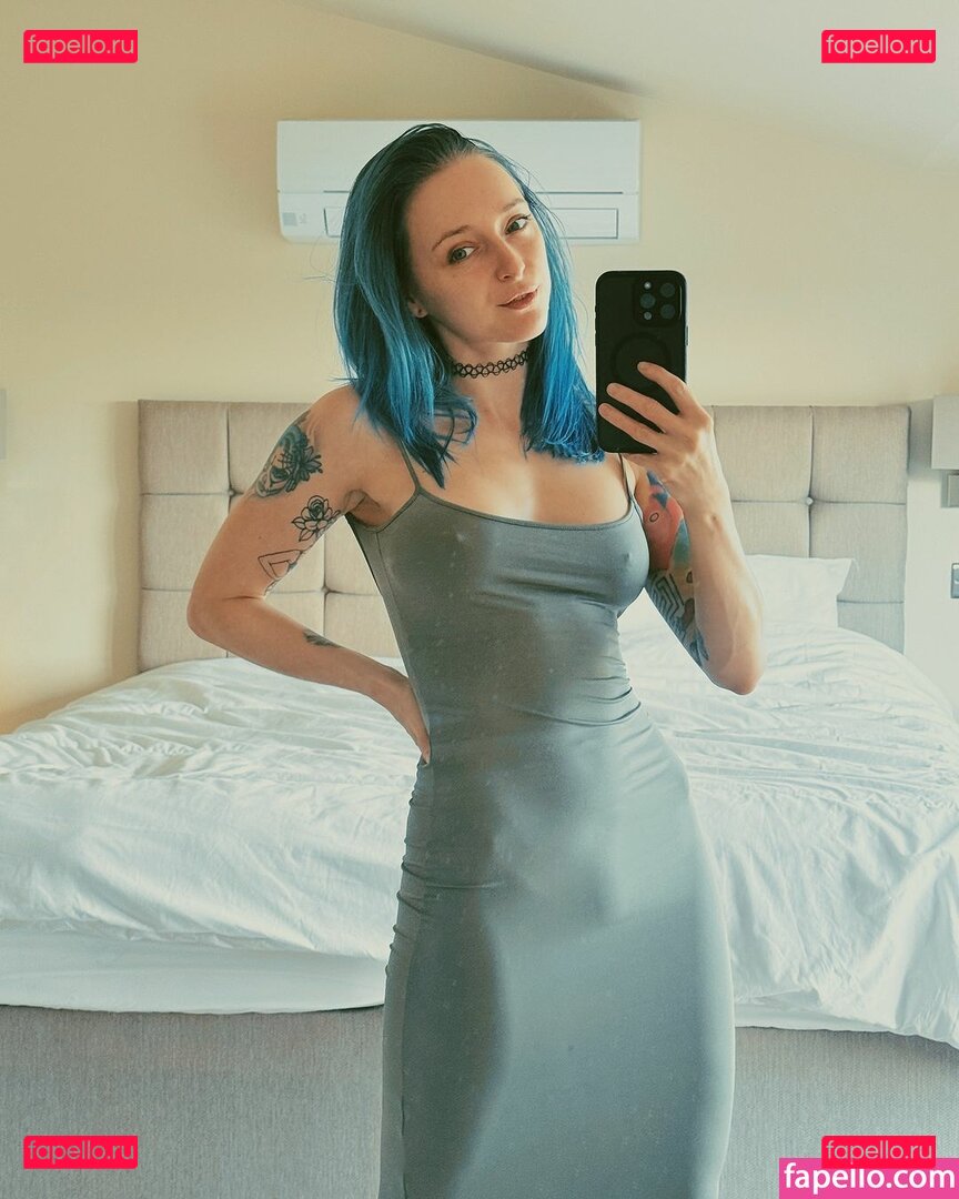 Switchy Sally / https: / sallyjanerain / sallyjaneraine Onlyfans Photo Gallery 