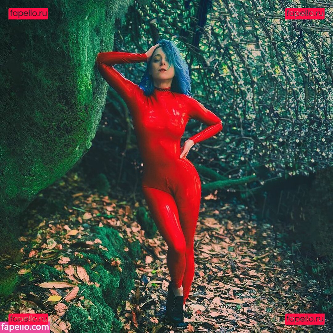 Switchy Sally / https: / sallyjanerain / sallyjaneraine Onlyfans Photo Gallery 