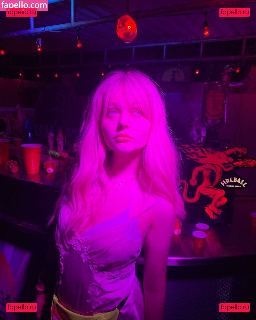 Emily Alyn Lind / emilylind Onlyfans Photo Gallery 