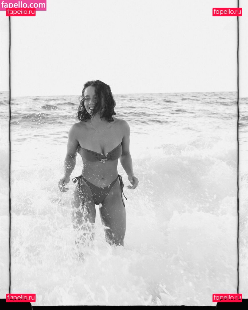 Nanette Nicole / nanetteorellana / nickinickita Onlyfans Photo Gallery 