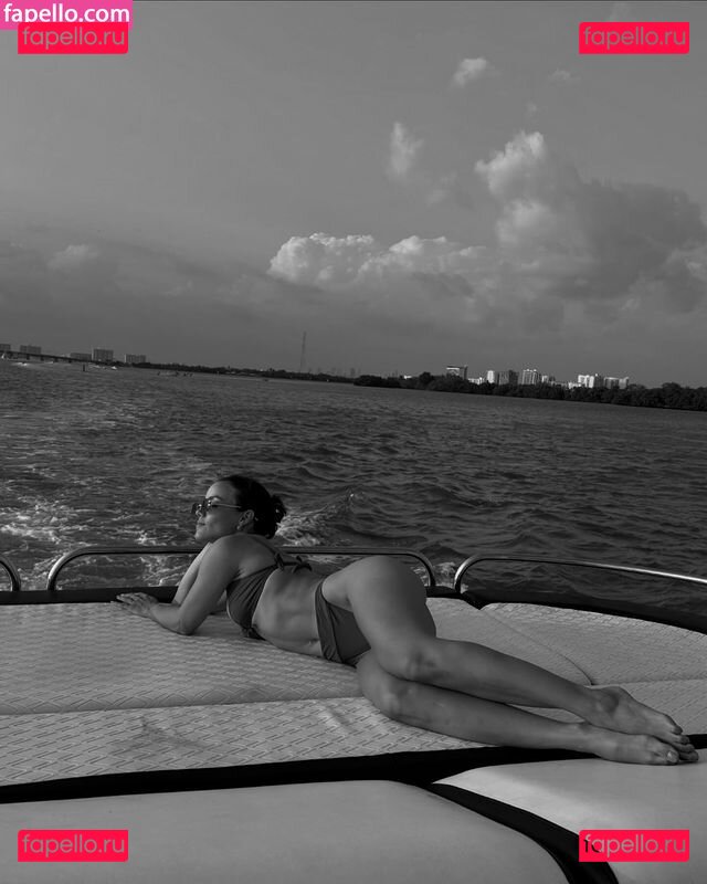 Nanette Nicole / nanetteorellana / nickinickita Onlyfans Photo Gallery 